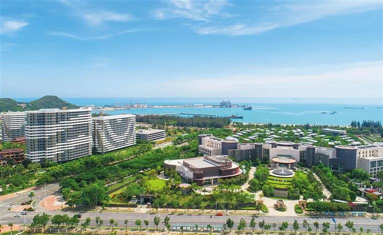 企业来海南自贸港注册，“钱”景无限!.jpg